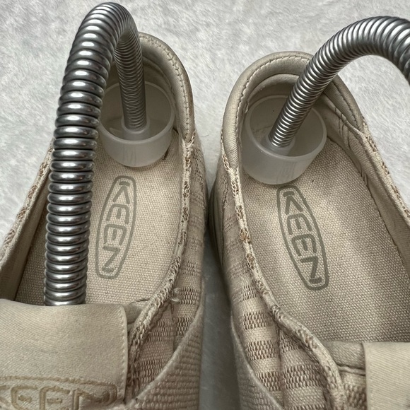 KEEN “Elsa” Tan Striped Slip On Sneaker 6.5 - Picture 16 of 16